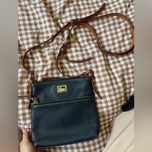 Dooney & bourke leather bag